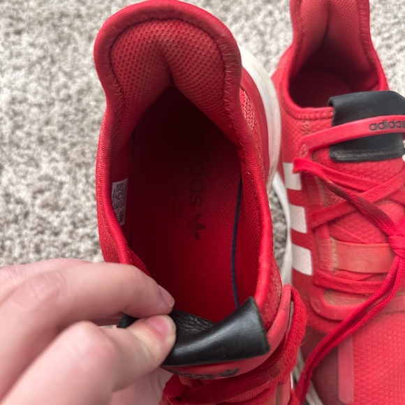 Adidas Men’s Red Sneaker 7.5 - Picture 4 of 5